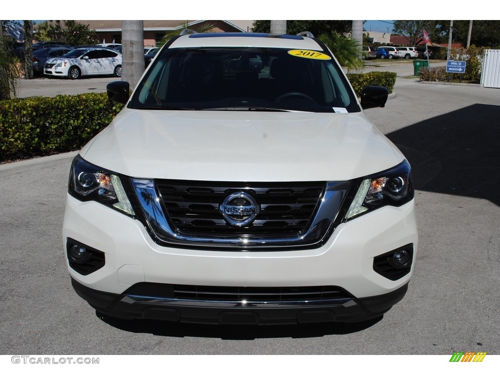 2017 Pathfinder Platinum - Pearl White / Charcoal photo #3