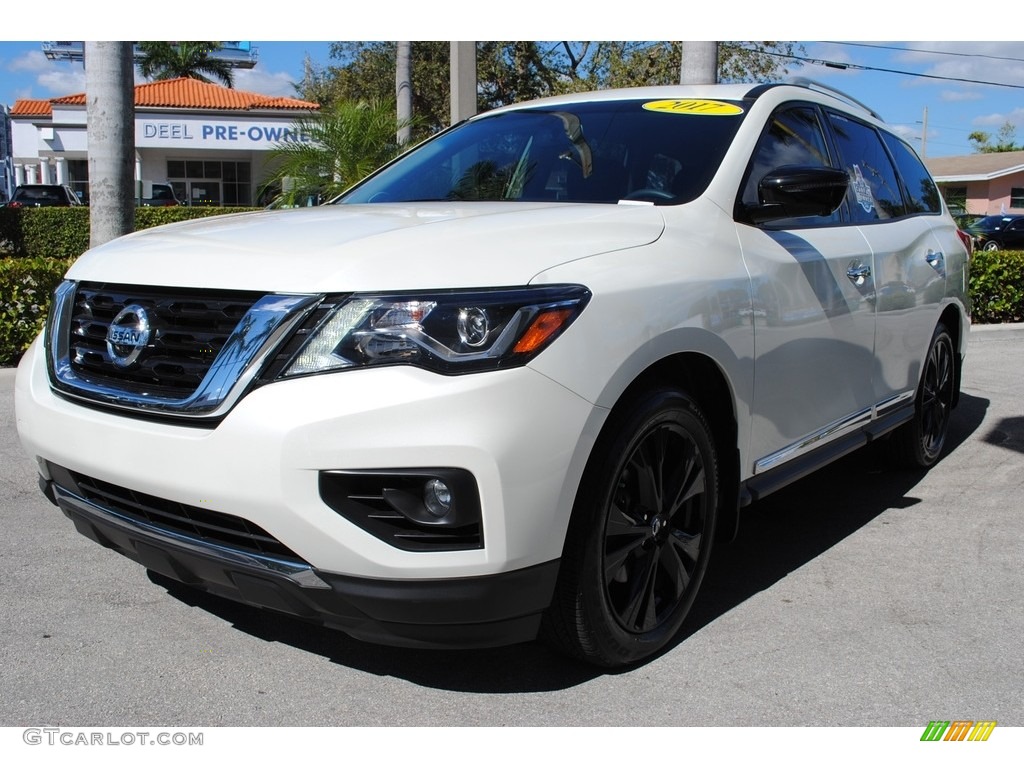 2017 Pathfinder Platinum - Pearl White / Charcoal photo #5