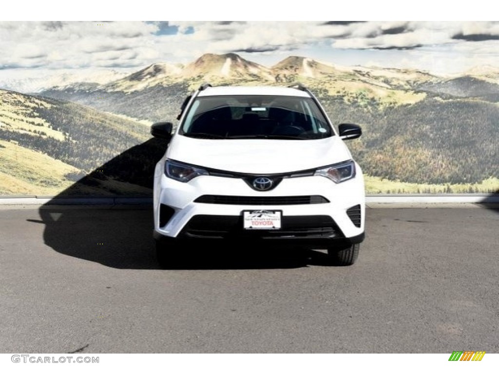 2018 RAV4 LE - Super White / Black photo #2