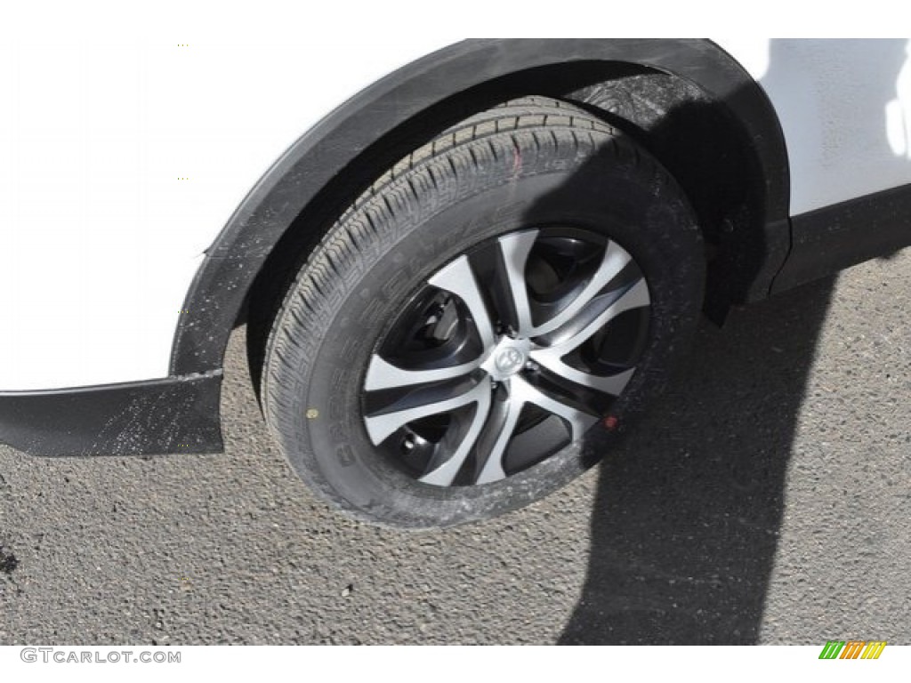 2018 RAV4 LE - Super White / Black photo #34