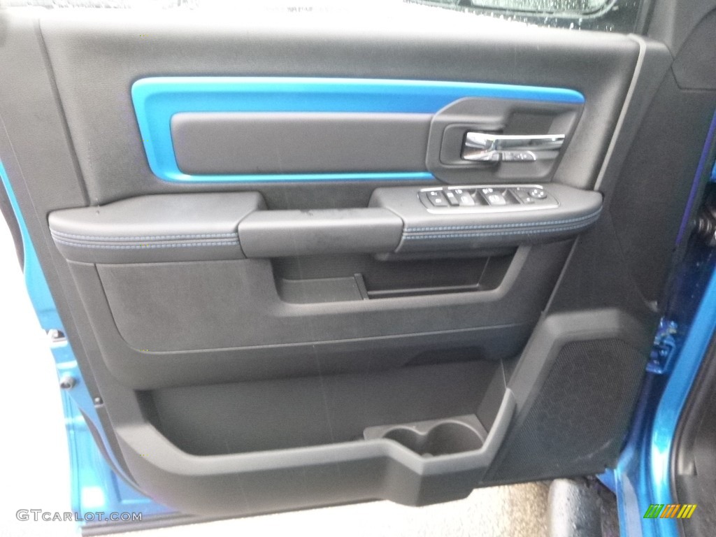 2018 1500 Sport Crew Cab 4x4 - Hydro Blue Pearl / Black photo #14