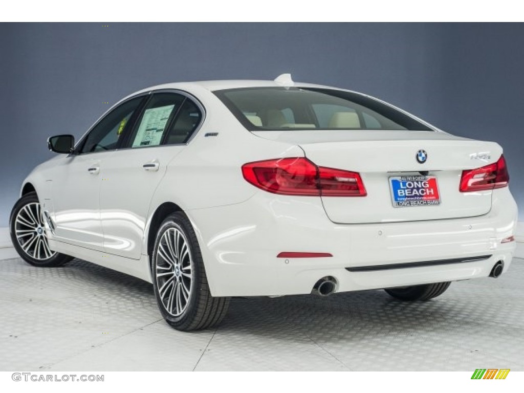 2018 5 Series 530e iPerfomance Sedan - Alpine White / Canberra Beige/Black photo #4