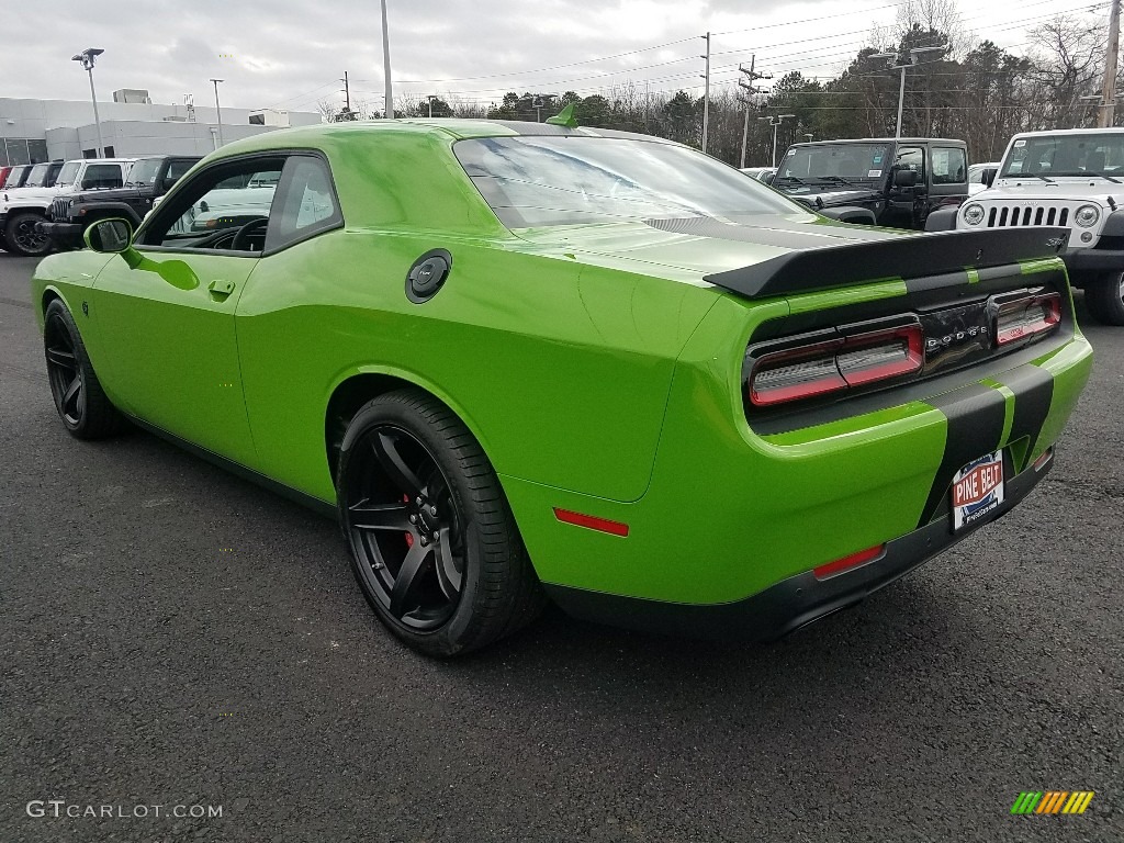 2017 Challenger SRT Hellcat - Green Go / Black photo #5