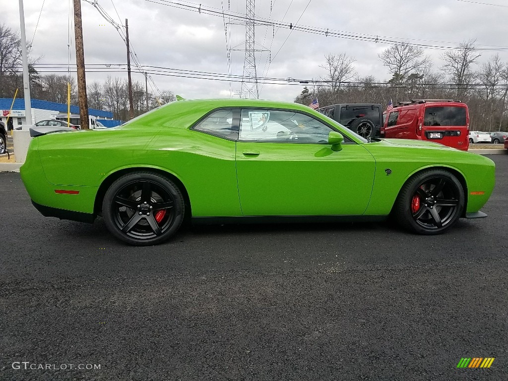 2017 Challenger SRT Hellcat - Green Go / Black photo #8