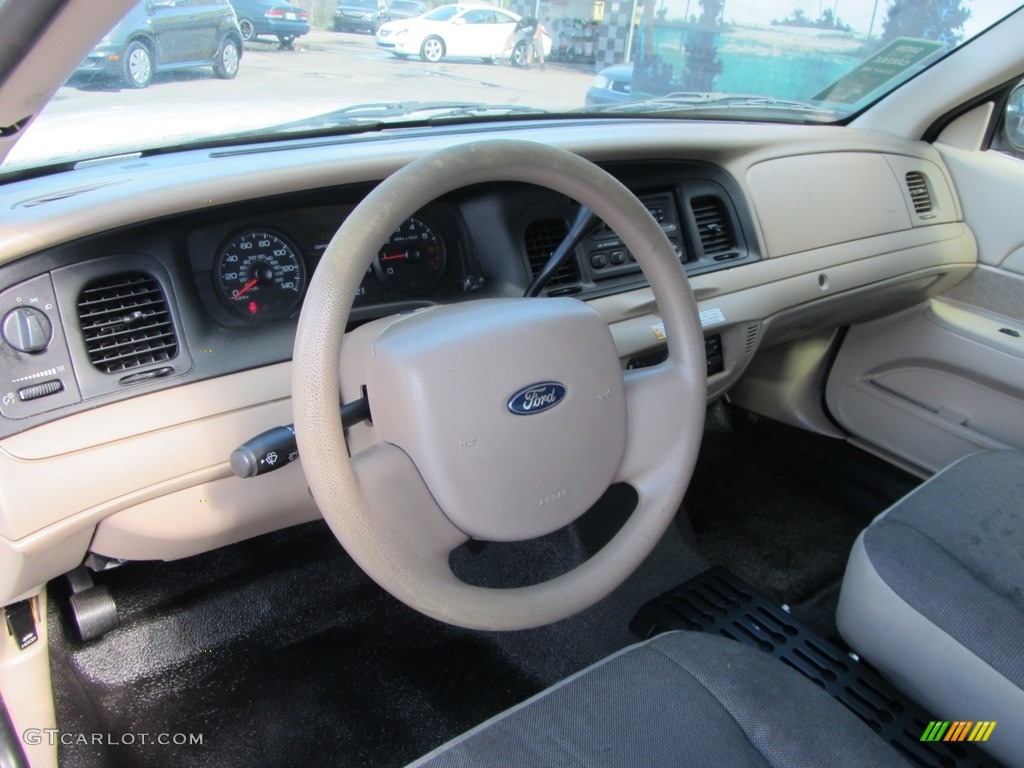 2007 Crown Victoria Police Interceptor - Vibrant White / Light Camel photo #10