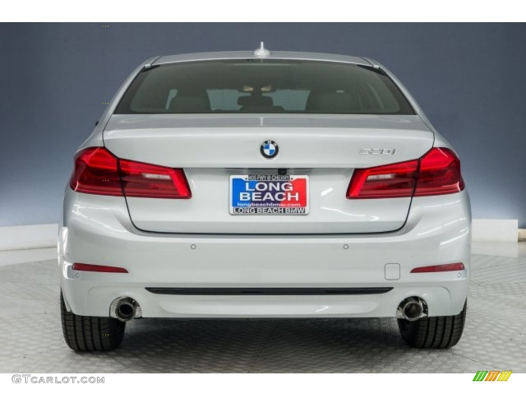 2018 5 Series 530i Sedan - Glacier Silver Metallic / Black photo #3