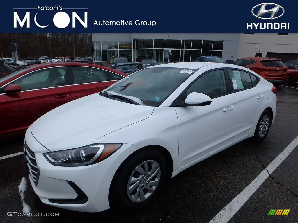 White Hyundai Elantra