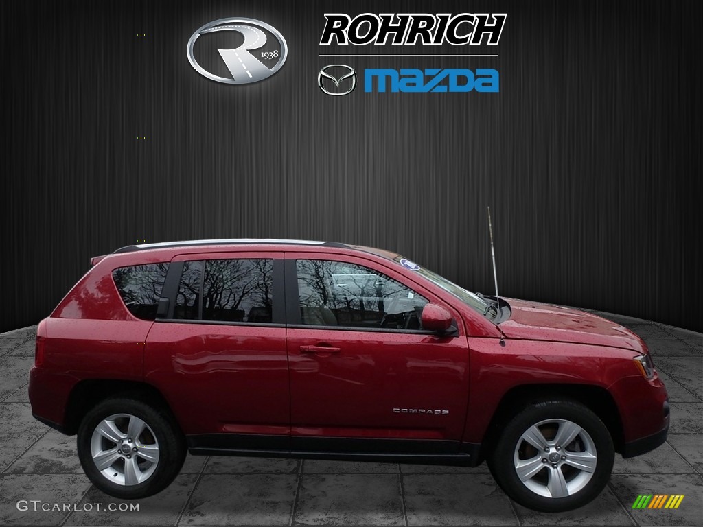 2016 Compass Latitude 4x4 - Deep Cherry Red Crystal Pearl / Light Pebble Beige/Dark Slate Gray photo #2