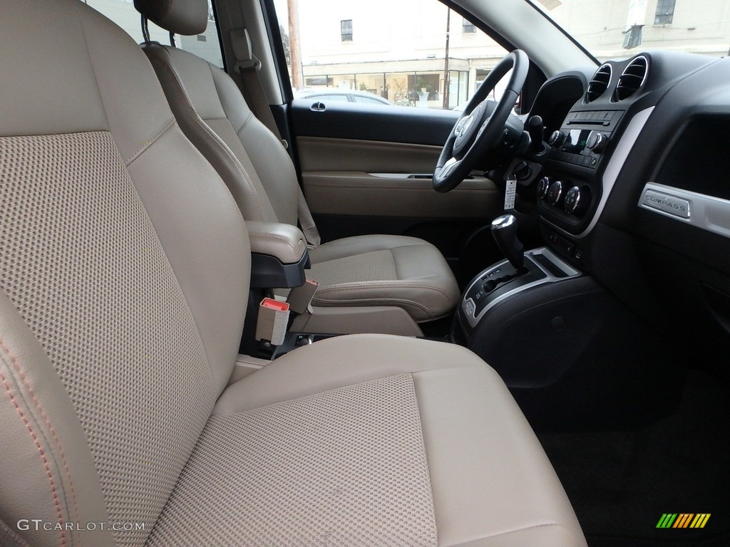 2016 Compass Latitude 4x4 - Deep Cherry Red Crystal Pearl / Light Pebble Beige/Dark Slate Gray photo #14