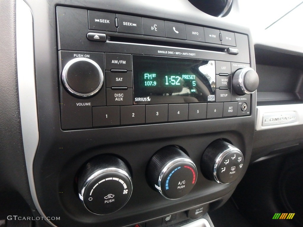 2016 Compass Latitude 4x4 - Deep Cherry Red Crystal Pearl / Light Pebble Beige/Dark Slate Gray photo #26