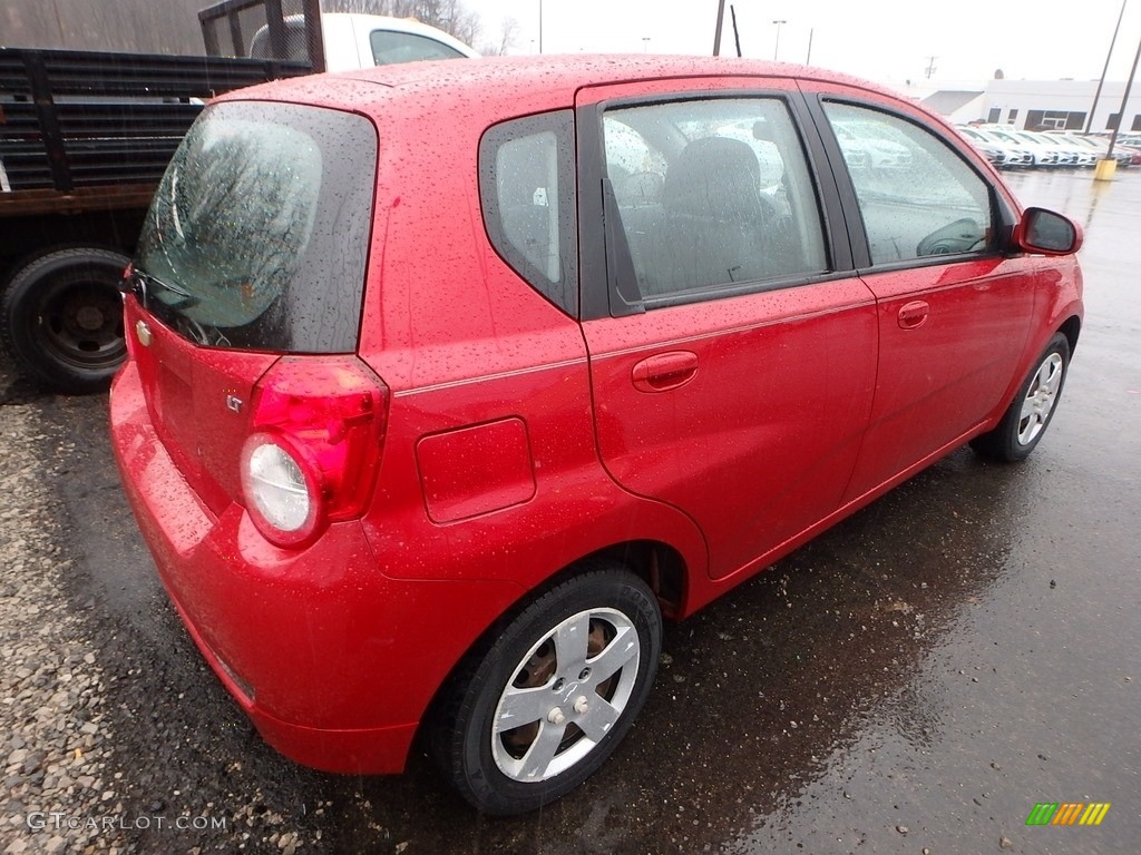 2010 Aveo Aveo5 LT - Sport Red / Charcoal photo #4