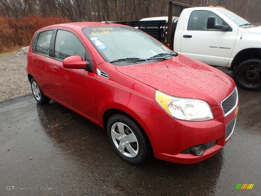 2010 Aveo Aveo5 LT - Sport Red / Charcoal photo #5