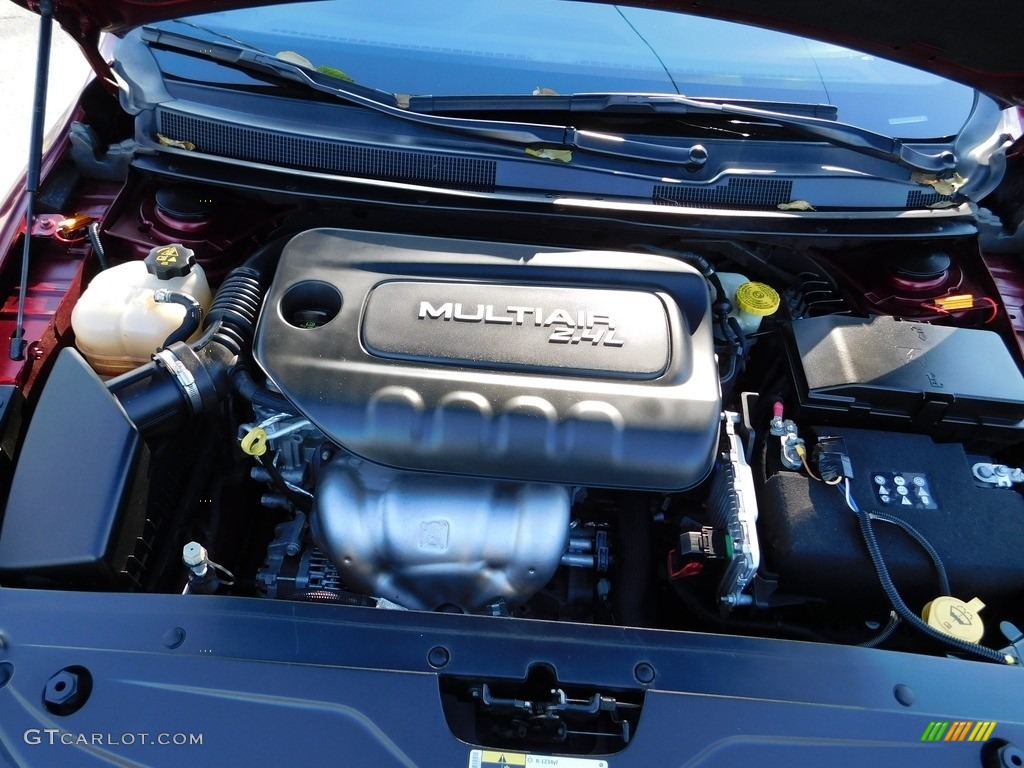 2015 200 S - Velvet Red Pearl / Black photo #37