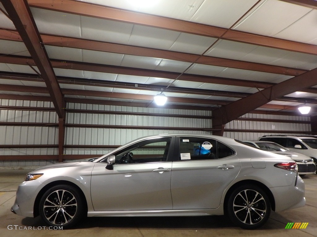 2018 Camry SE - Celestial Silver Metallic / Black photo #3