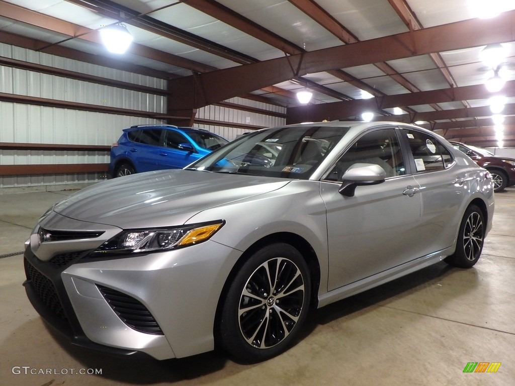 2018 Camry SE - Celestial Silver Metallic / Black photo #4