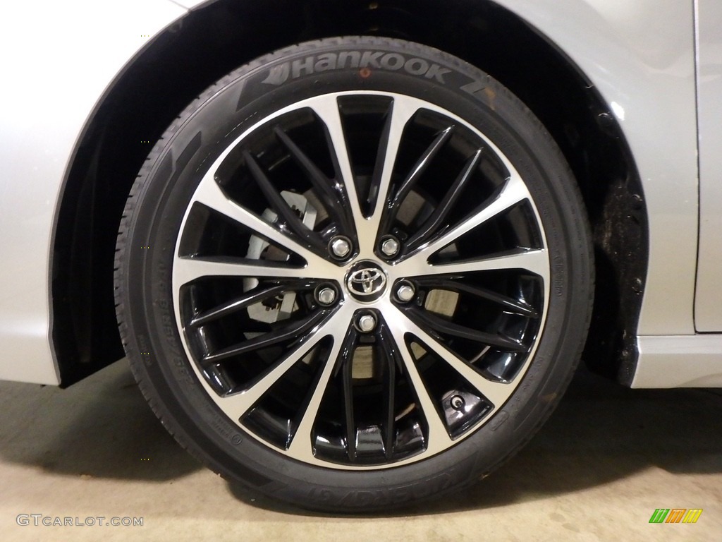 2018 Camry SE - Celestial Silver Metallic / Black photo #5
