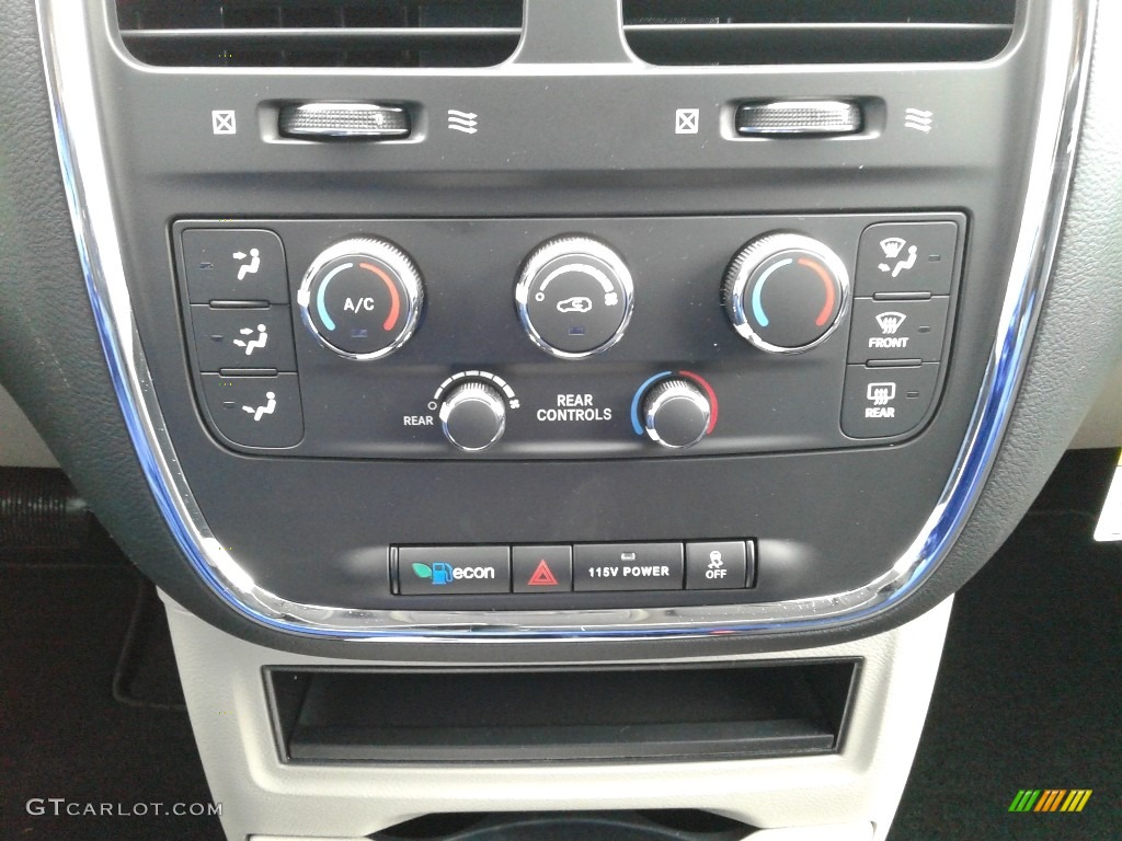 2018 Dodge Grand Caravan SE Controls Photo #125529107