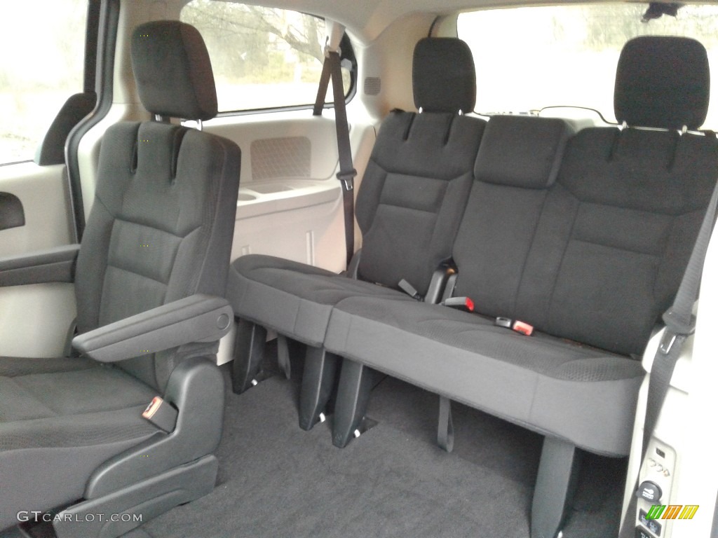 2018 Dodge Grand Caravan SE Rear Seat Photo #125529212