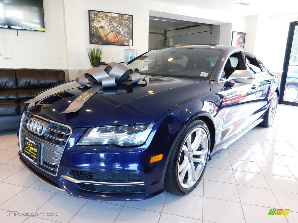 2013 S7 4.0 TFSI quattro - Estoril Blue Crystal / Black Valcona leather with diamond stitching photo #2