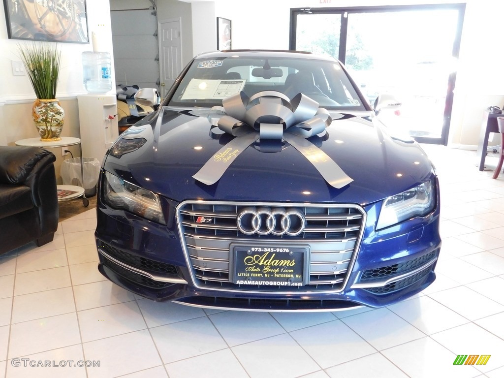 2013 S7 4.0 TFSI quattro - Estoril Blue Crystal / Black Valcona leather with diamond stitching photo #3