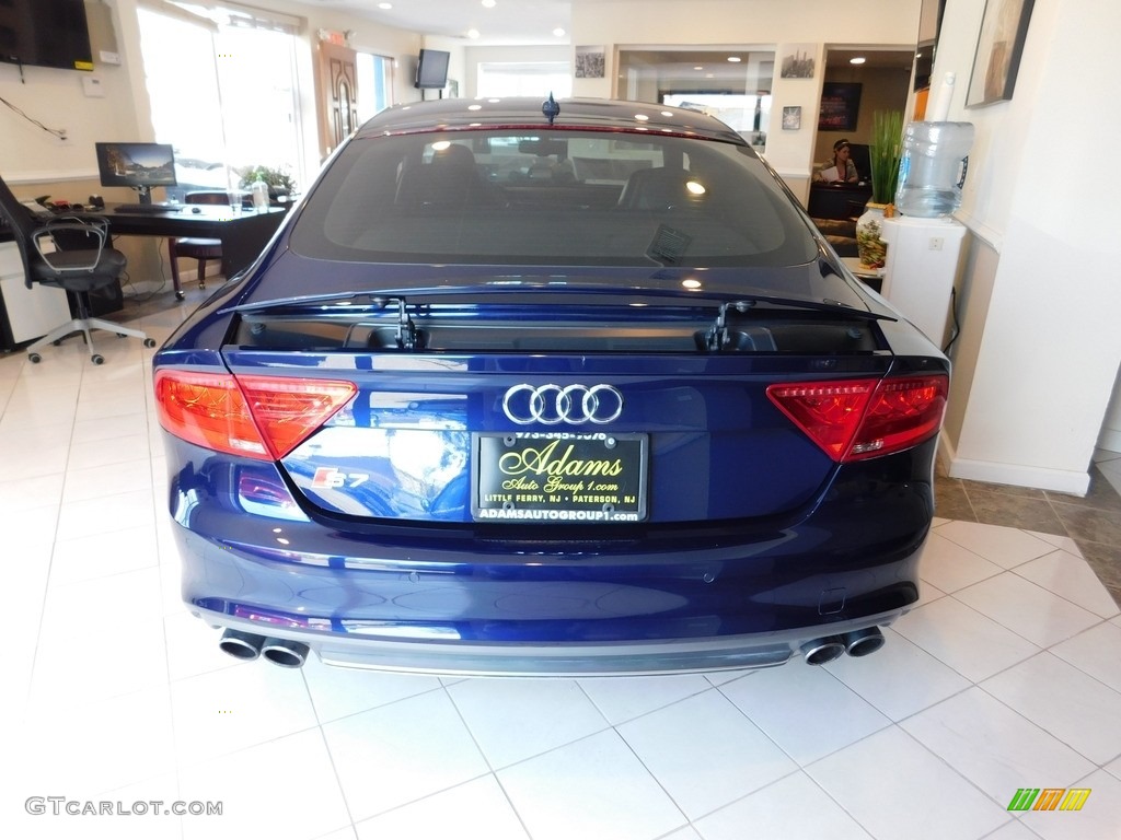 2013 S7 4.0 TFSI quattro - Estoril Blue Crystal / Black Valcona leather with diamond stitching photo #6