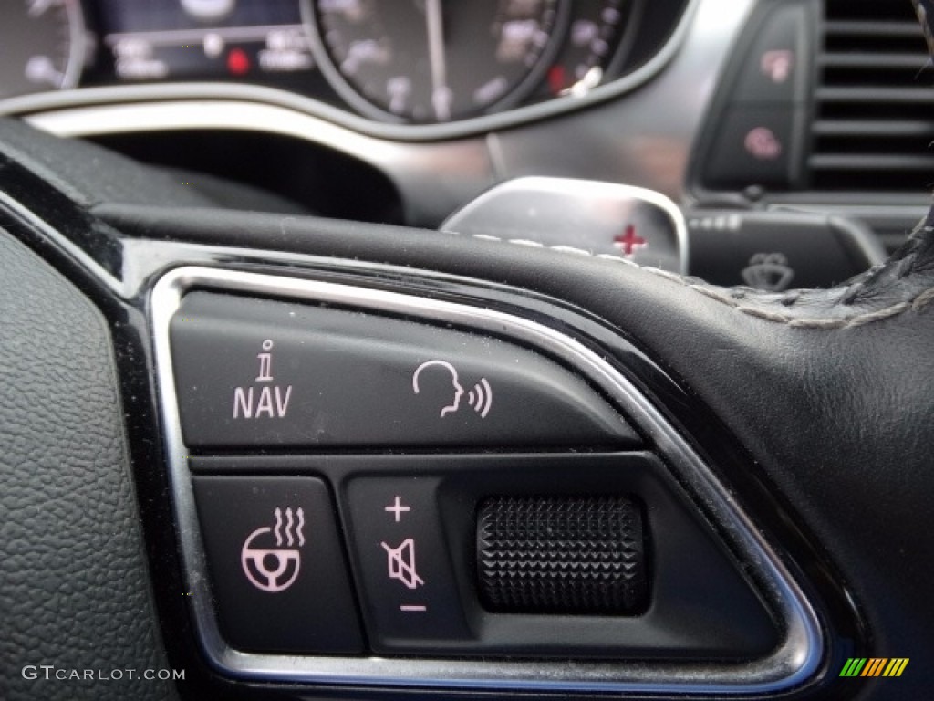 2013 Audi S7 4.0 TFSI quattro Steering Wheel Photos