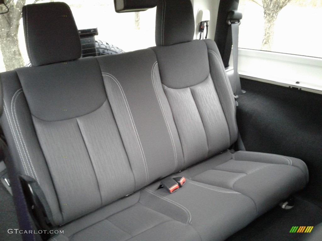 2018 Jeep Wrangler Sahara 4x4 Rear Seat Photos