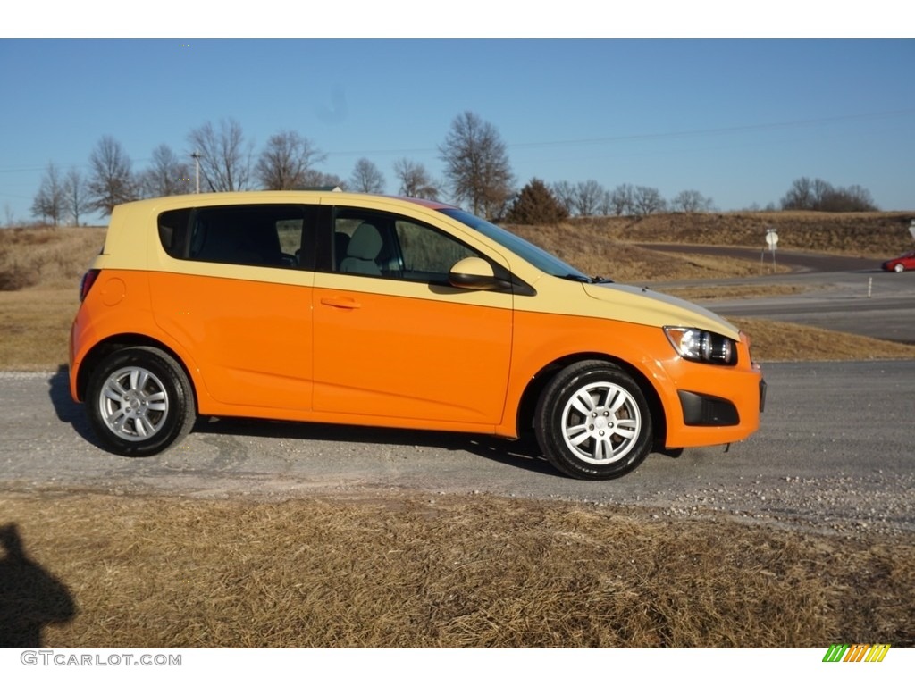 2012 Sonic LS Hatch - Inferno Orange Metallic / Jet Black/Dark Titanium photo #2