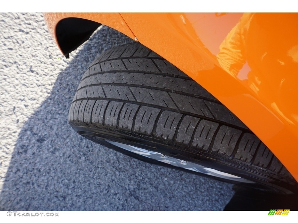 2012 Sonic LS Hatch - Inferno Orange Metallic / Jet Black/Dark Titanium photo #24