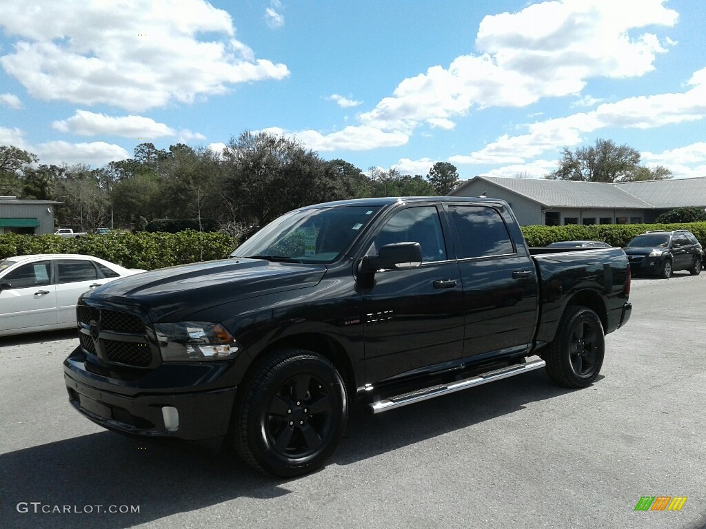 2018 1500 Big Horn Crew Cab - Brilliant Black Crystal Pearl / Black/Diesel Gray photo #1
