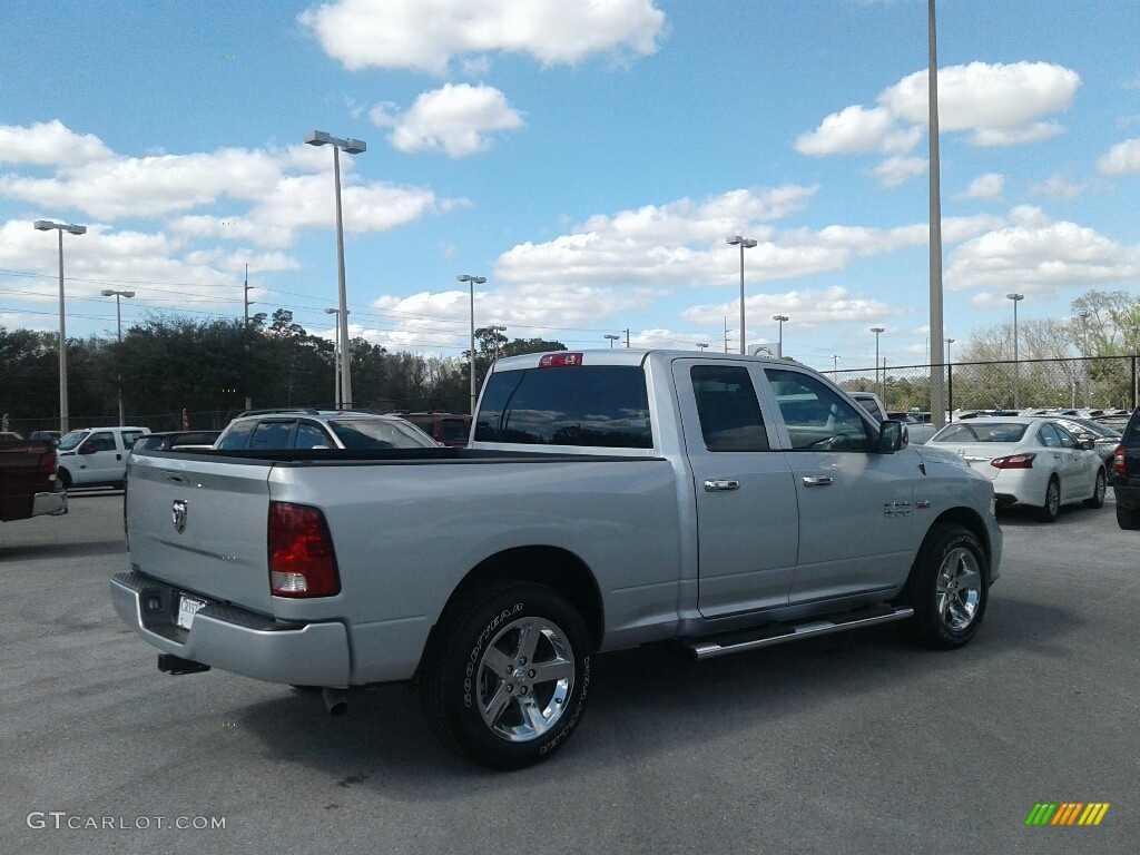 2018 1500 Express Quad Cab - Bright Silver Metallic / Black/Diesel Gray photo #6