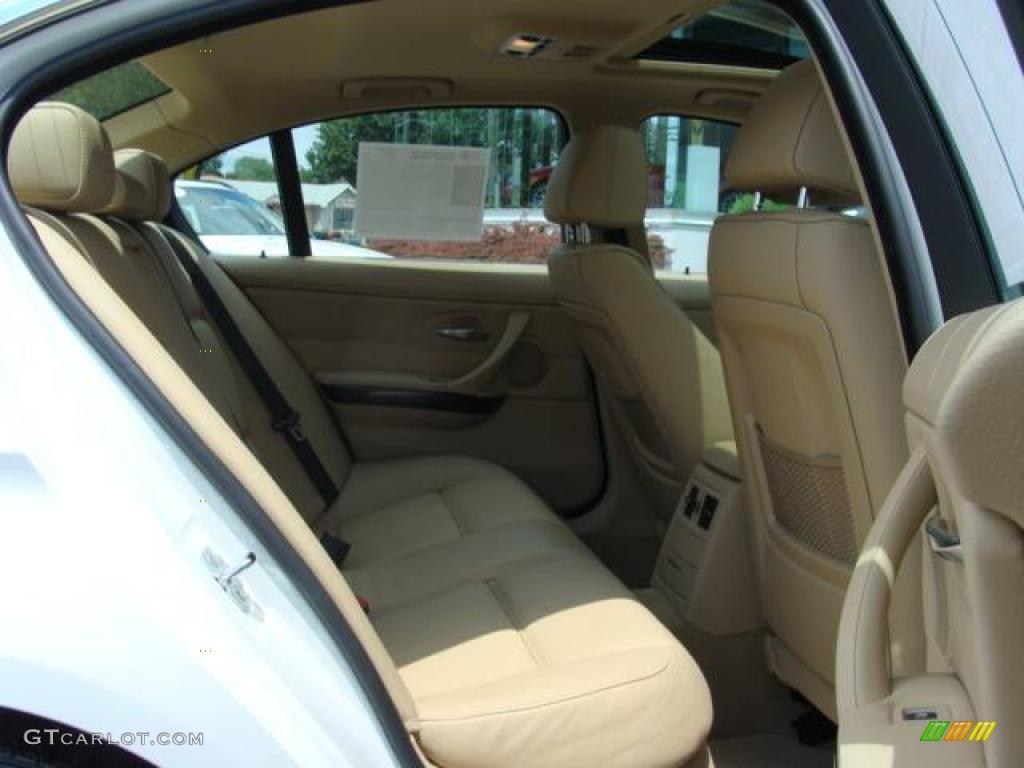 2006 3 Series 330i Sedan - Alpine White / Beige photo #20
