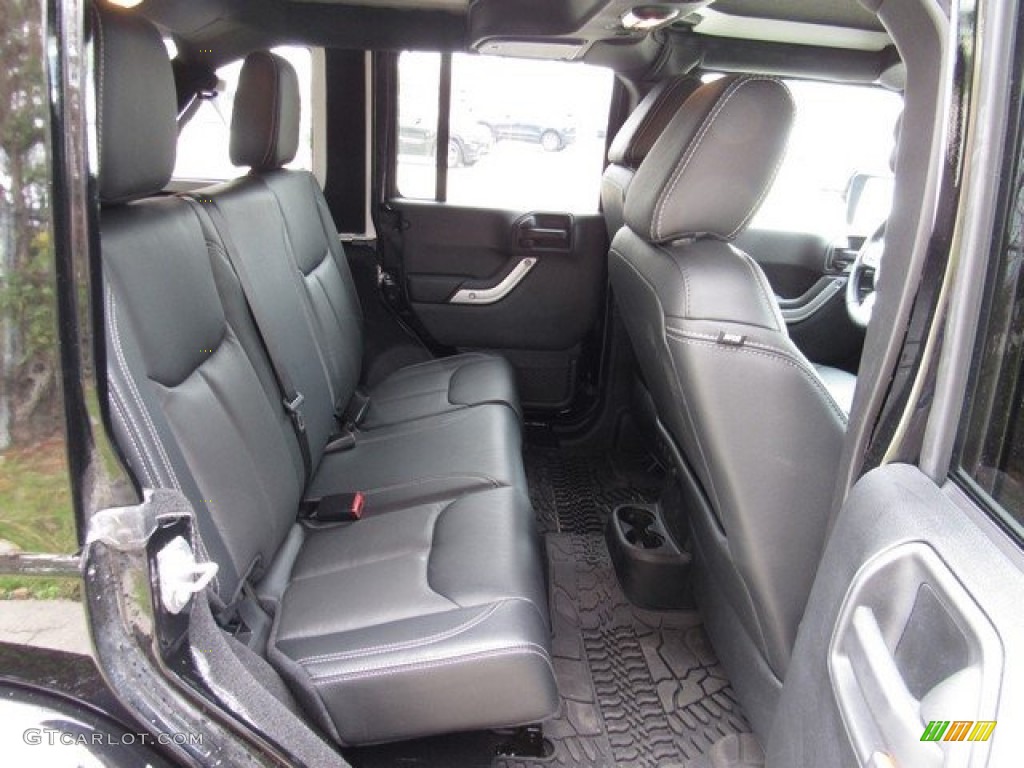 2017 Jeep Wrangler Unlimited Rubicon Hard Rock 4x4 Rear Seat Photos