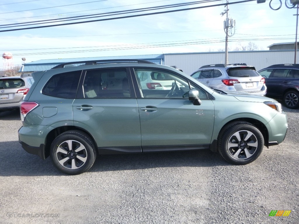 2018 Forester 2.5i Premium - Jasmine Green Metallic / Platinum photo #3