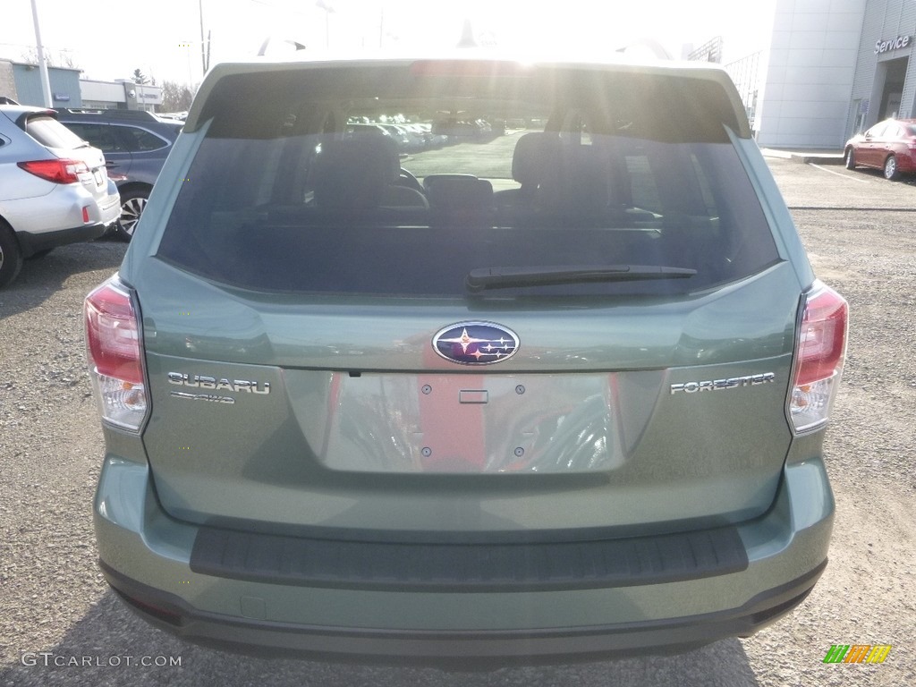 2018 Forester 2.5i Premium - Jasmine Green Metallic / Platinum photo #5