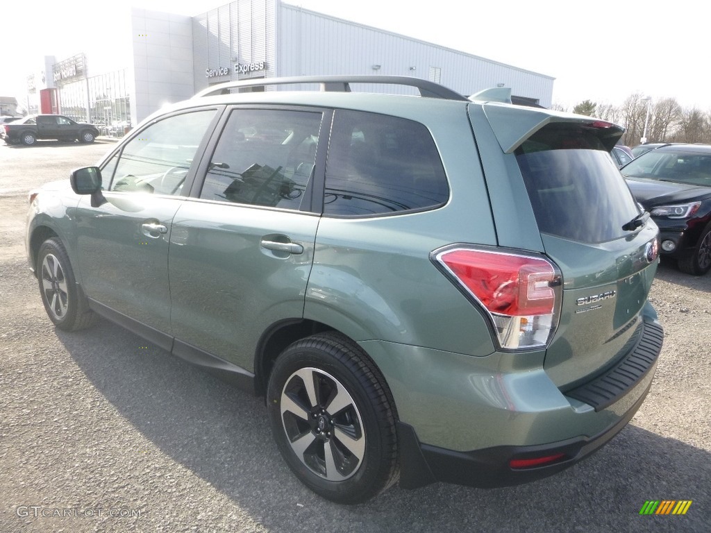 2018 Forester 2.5i Premium - Jasmine Green Metallic / Platinum photo #6