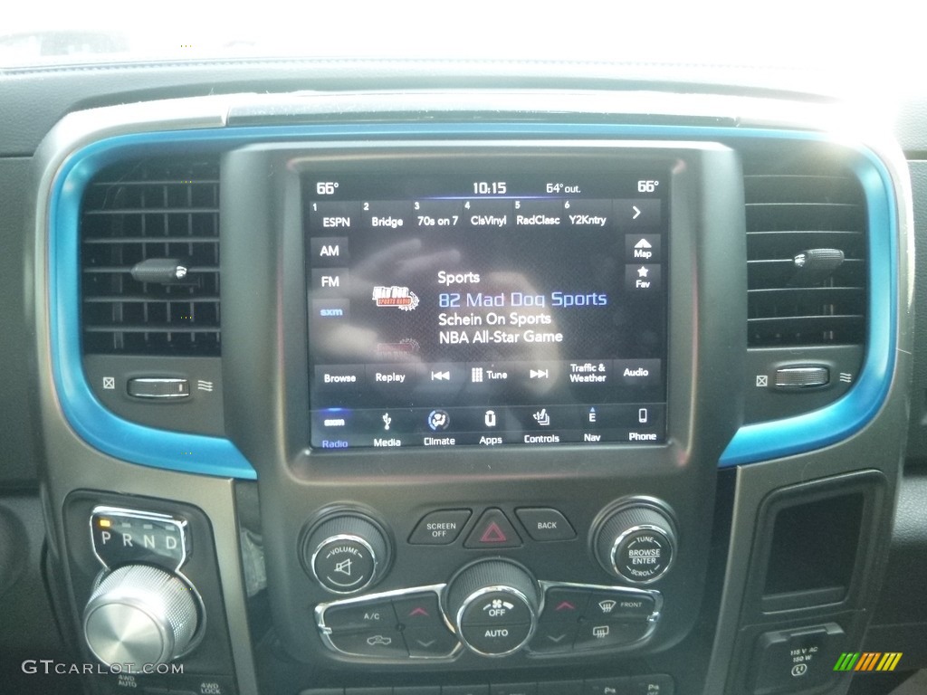 2018 1500 Sport Crew Cab 4x4 - Hydro Blue Pearl / Black photo #17
