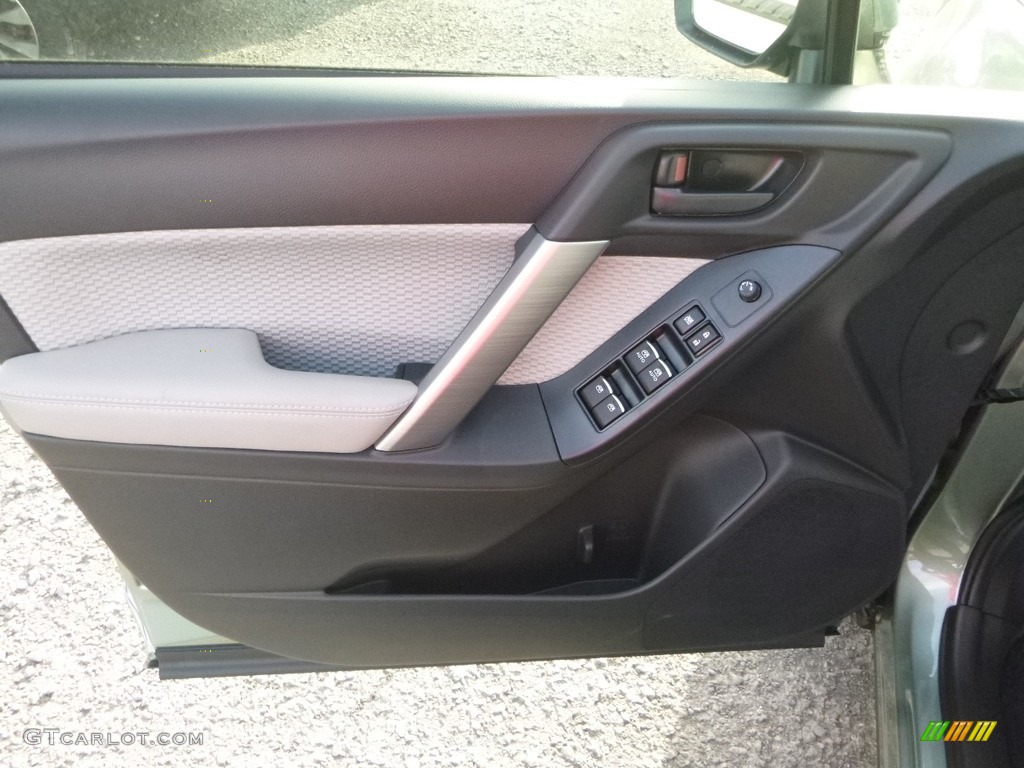 2018 Forester 2.5i Premium - Jasmine Green Metallic / Platinum photo #14