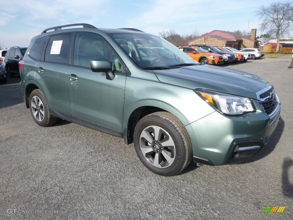 2018 Forester 2.5i Premium - Jasmine Green Metallic / Platinum photo #1