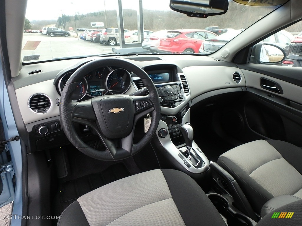 2012 Cruze LS - Ice Blue Metallic / Jet Black/Medium Titanium photo #17