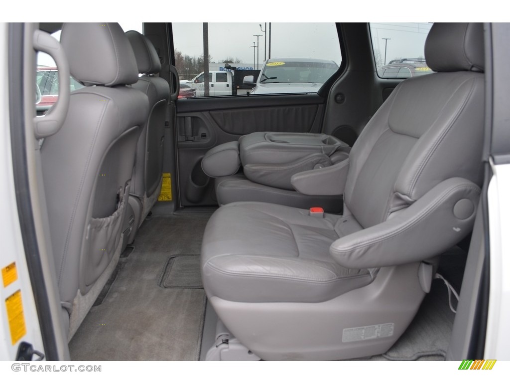 2006 Sienna XLE - Natural White / Stone Gray photo #10