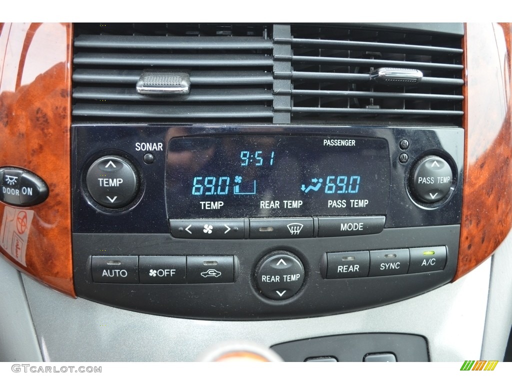 2006 Sienna XLE - Natural White / Stone Gray photo #18