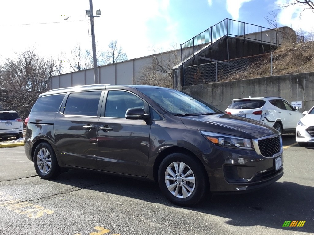 2017 Sedona LX - Titanium Bronze / Camel Beige photo #3