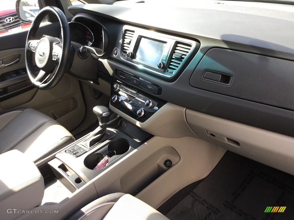 2017 Sedona LX - Titanium Bronze / Camel Beige photo #23