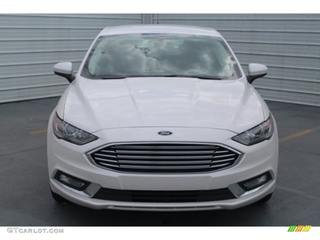 2018 Fusion SE - White Platinum / Ebony photo #2