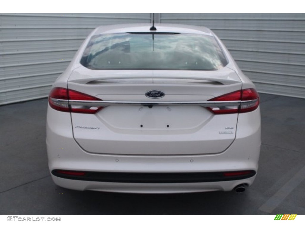 2018 Fusion SE - White Platinum / Ebony photo #8