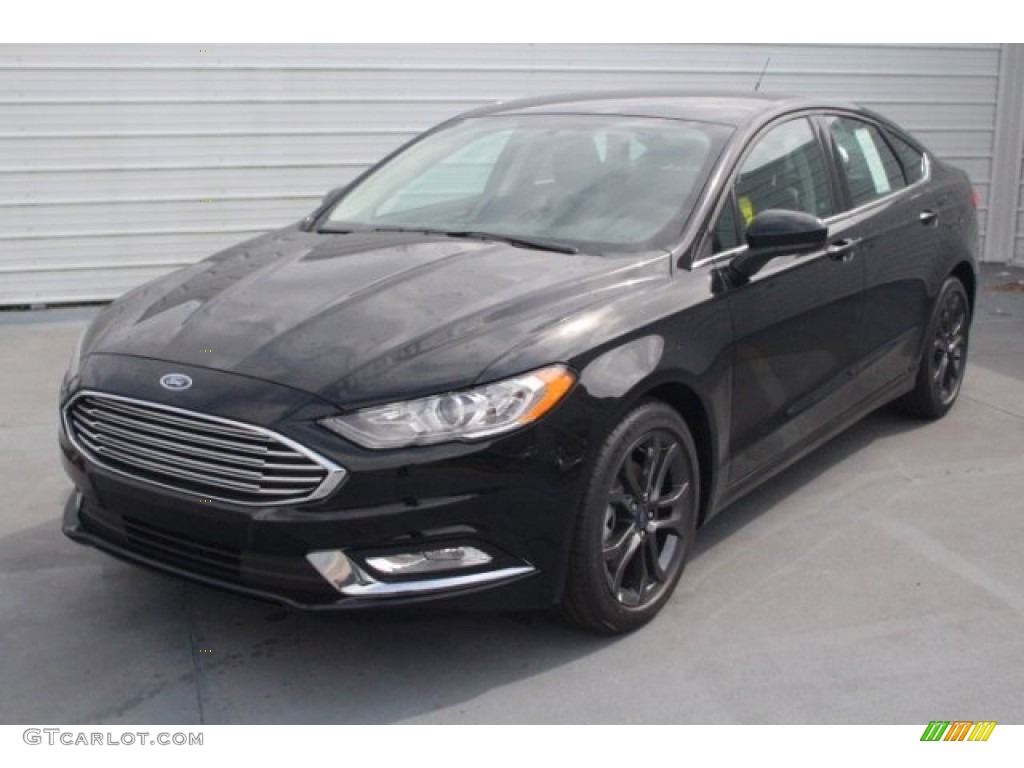 2018 Fusion SE - Shadow Black / Ebony photo #3