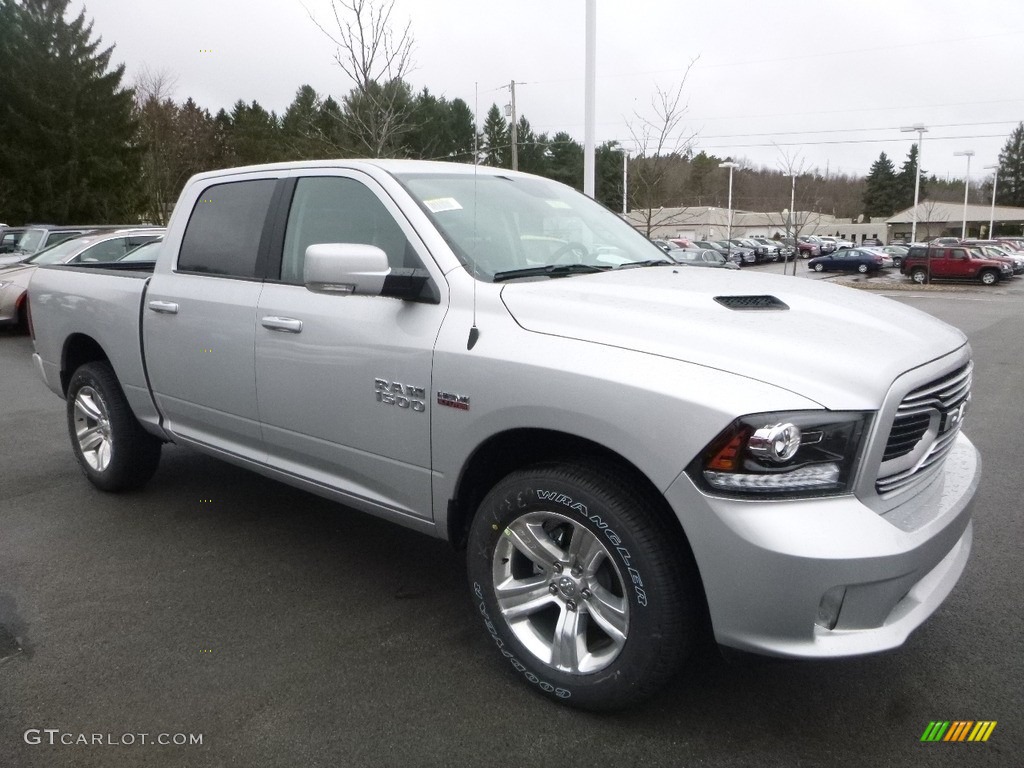 2018 1500 Sport Crew Cab 4x4 - Bright Silver Metallic / Black photo #7