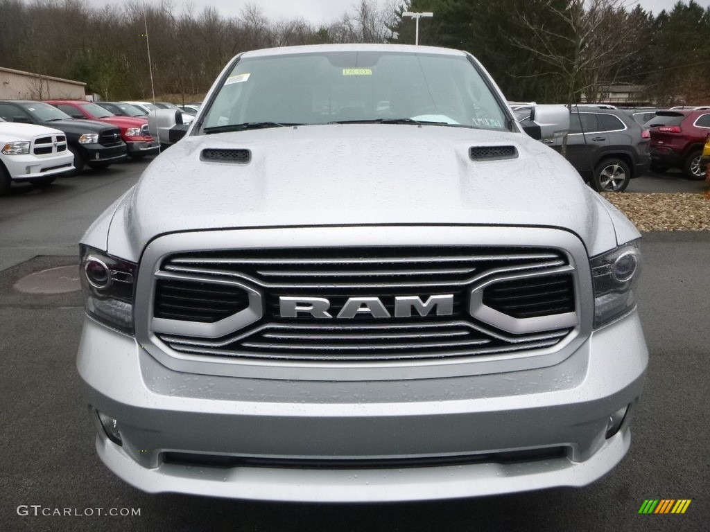 2018 1500 Sport Crew Cab 4x4 - Bright Silver Metallic / Black photo #8
