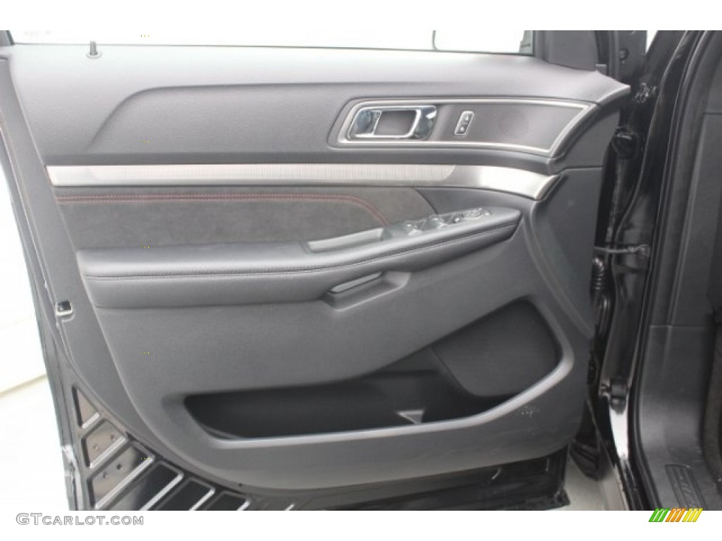2018 Explorer XLT - Shadow Black / Ebony Black photo #11